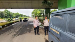 Dalam Menjaga Kondusifitas Wilayah Polsek Kemayoran Laksanakan Kegiatan Strong Point Jelang Sore Hari