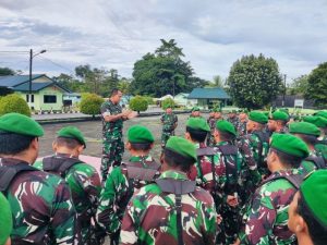 Bangun Komunikasi Dengan Anggota, Dandim 1710/Mimika Beri Jam Komandan Kepada Segenap Prajurit Dan PNS Kodim