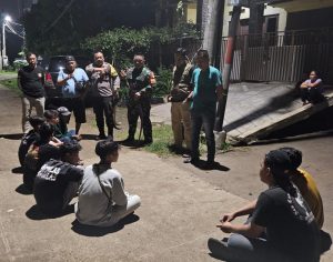 Cegah Aksi Tawuran Remaja, Babinsa Jatiraden dan Bhabinkamtibmas Sigap Amankan Senjata Tajam Para Pelaku