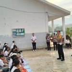 Kasat Lantas Polres Toba Berikan Edukasi Tertib Berlalulintas Kepada Pelajar SMAN 1 Parmaksian