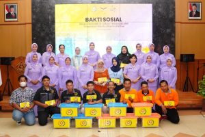 Pengurus IKKT Cabang 10 Puspen TNI Mengikuti Kegiatan Bakti Sosial Dharma Pertiwi Secara Daring