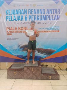 Berhasil Meraih Juara 1 Lomba Renang, Putra Serka Nursalim Babinsa Koramil Cakung