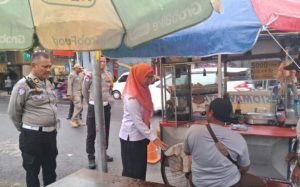 Pemkot Kediri Jelang Ramadan Gandeng Polres Kota Lakukan Penataan Lokasi Takjil PKL di Jalan Hayam Wuruk