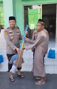 Sambut Ramadhan, Polres Pelabuhan Tanjung Priok, Bersihkan Masjid dan Tebar Kebaikan