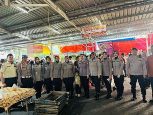 Polres Metro Jakpus Gelar Patroli di Pasar Senen Jelang Buka Puasa