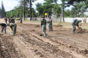 TNI AD Respon Cepat Buka Akses Jalan, Bangun Jembatan di Kemang Pratama
