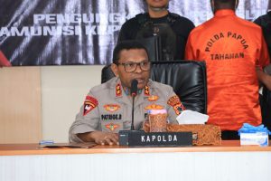 Kapolda Papua Sampaikan Penangkapan Pelaku Penyelundupan Senjata Untuk KKB di Puncak Jaya