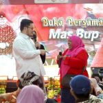 Utamakan Kepentingan Masyarakat Banyak, Mas Dhito Beri Bantuan Ibu Tukang Pijat