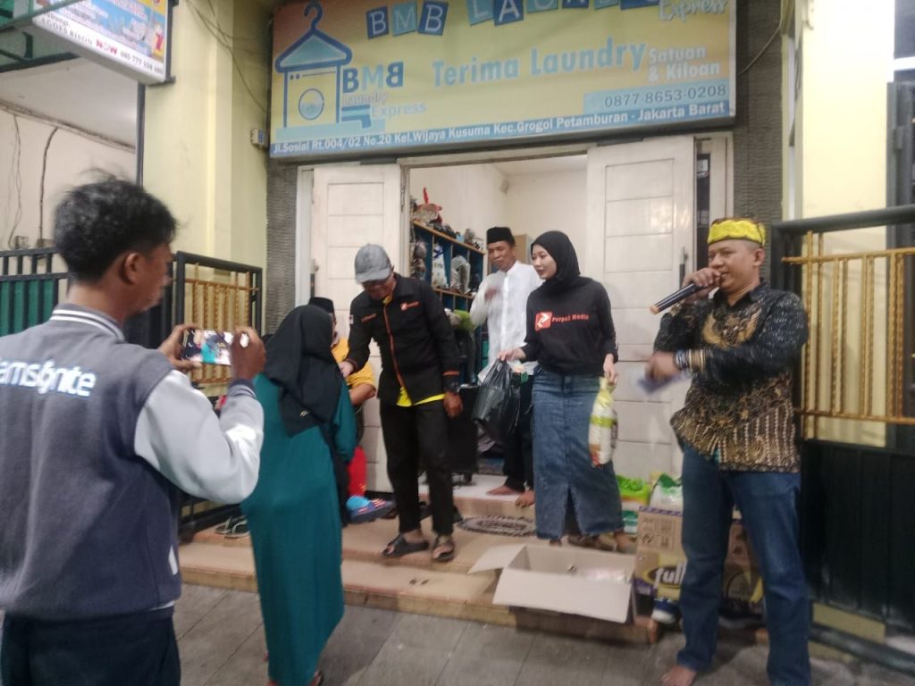 Indahnya Berbagi! Profesi Jurnalis Gelar Aksi Sosial untuk Puluhan Anak Yatim & Dhuafa