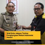 Wali Kota Jakpus Terima Penghargaan Rekan Indonesia Award