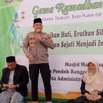 Polsek Cipayung Bersama Muspika dan Jama’ah Masjid Mahatma Gelar Buka Puasa, Santunan Anak Yatim, dan Tarawih Keliling