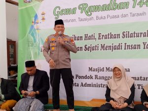 Polsek Cipayung Bersama Muspika dan Jama’ah Masjid Mahatma Gelar Buka Puasa, Santunan Anak Yatim, dan Tarawih Keliling