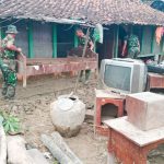 Ratusan Babinsa Kodim 0813/Bojonegoro Berjibaku Bersihkan Lumpur Pasca Banjir Bandang