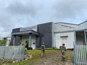 Satgas Ops Damai Cartenz-2025 Amankan Ibadah Minggu di Gereja Bethel Indonesia, Oksibil