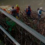 Pemkot Kediri Bersihkan Tumpukan Sampah di Bawah Jembatan Sungai Kedak, Tindak Lanjuti Aduan Masyarakat