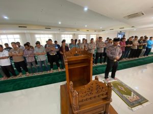 Polri Berduka, Sholat Ghaib Digelar untuk 3 Anggota yang Gugur