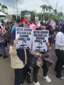 Ratusan Kader GMNI Gruduk DPR RI Tolak UU TNI