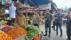 Dandim Mimika Bersama Forkopimda Pantau Stabilisasi Harga Sembako
