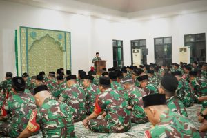 Kebersamaan yang Menyejukkan, Pangdam Jaya dan Prajurit Bersujud dalam Sholat Tarawih