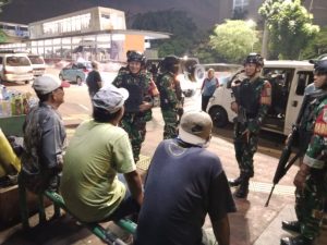 Koramil 05/Kramatjati Giat Patroli Malam Ciptakan Kondusifitas Bulan Ramadhan Aman