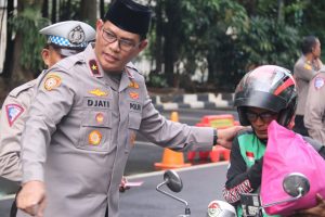 Polda Metro Jaya Gelar Bakti Sosial dan Bazar Ramadan, Ribuan Paket Sembako Dibagikan