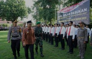 Wakil Walikota Kediri Gus Qowim Pimpin Apel Gelar Pasukan Operasi Ketupat Semeru 2025