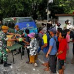 Jumat Berbagi: Batalyon Arhanud 6/Bay Bagikan Takjil Gratis kepada Masyarakat dalam Memperingati Ramadhan