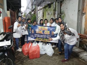 Indahnya Kebersamaan, KSH RW 05 Berbagi Takjil di Bulan Ramadan 1446 H