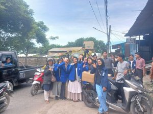 SMPN 120 Berbagi Takjil, Peserta Didik Belajar Kepedulian Sejak Dini!