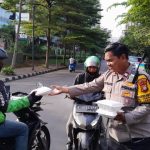 Polsek Kemayoran Berbagi Takjil