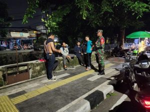 Tingkatkan Kesiapan Pengamanan Malam, Koramil 02/Matraman Bersama Forkopimcam Apel Cipkon
