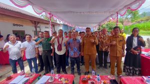 DPRD Provinsi Sumatera Utara Ir. Makmur Marpaung Sosialisasi Ranperda di Desa Lumban Silintong Balige