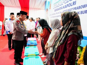 Bersama Buruh Buka Puasa, Kapolri Sampaikan Kabar Gembira