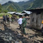 Dandim 1715/Yahukimo Bersama Forkopimda Berikan Bantuan Pangan dan Dukungan Moril ke Distrik Anggruk Pasca Serangan OPM