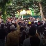 Gedung DPRD Kota Kediri di Hujani Petasan dan Bom Molotov, Puluhan Pendemo Diamankan