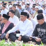 Wakapolda Metro Jaya dan Pejabat Polda Laksanakan Salat Idul fitri di Stadion Presisi