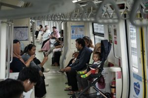 LRT Jabodebek Jadi Pilihan Mobilitas Saat Libur Idul Fitri