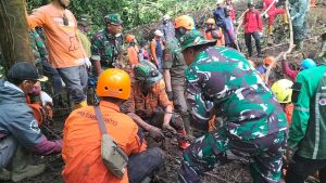 Longsor di Pacet, Kodim 0815/Mojokerto Terjunkan Tim Evakuasi