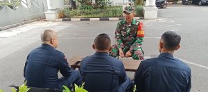Tingkatkan Sinergitas Babinsa Koramil 03/Senen Laksanakan Komunikasi Sosial Bersama Security