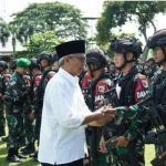 Prajurit Yonif 521 Dadaha Yodha Berangkat Ke Papua Diantar Gus Qowim
