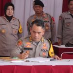 Wakapolres Metro Jakarta Timur Tinjau Posyan Kampung Rambutan, Pastikan Pelayanan Arus Balik Optimal