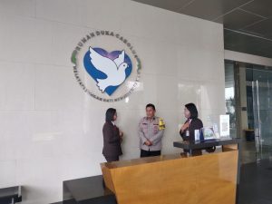 Tingkatkan Keamanan dan Pelayanan, Bhabinkamtibmas Paseban Sambangi RD Carolus