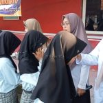 Halal Bi Halal Guru dan Siswa Hari Pertama Masuk Sekolah