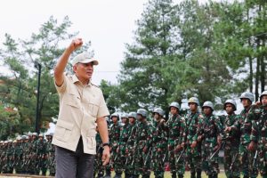 Tinjau Rindam XIV/Hasanuddin, Menhan dan Wakasad Soroti Kualitas Pendidikan Prajurit