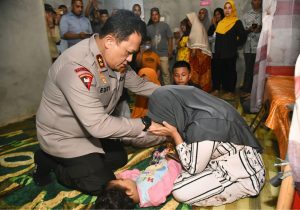 Gugur Saat Lerai Bentrokan, Bripka Husni Dianugerahi Kenaikan Pangkat Anumerta