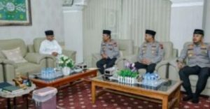 Silaturahmi Kapolda Jawa Timur ke Ketua Umum MUI KH Anwar Iskandar di Kediri