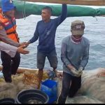 Polisi Baik, Satpolairud Polres Kepulauan Seribu Patroli Laut Antisipasi Kejahatan dan Himbau Keselamatan Nelayan