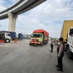 Polres Priok-Ditlantas Polda Metro Berjibaku Atasi Macet Akibat Lonjakan Truk Peti Kemas