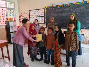 Semangat Kartini, SDN Ngronggo 3 Kota Kediri Dorong Siswi Mandiri dan Kreatif