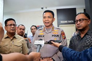 Kompolnas Tinjau TKP Pembakaran MOBIL Polisi Di Depok, Soroti Serius Penegakan Hukum